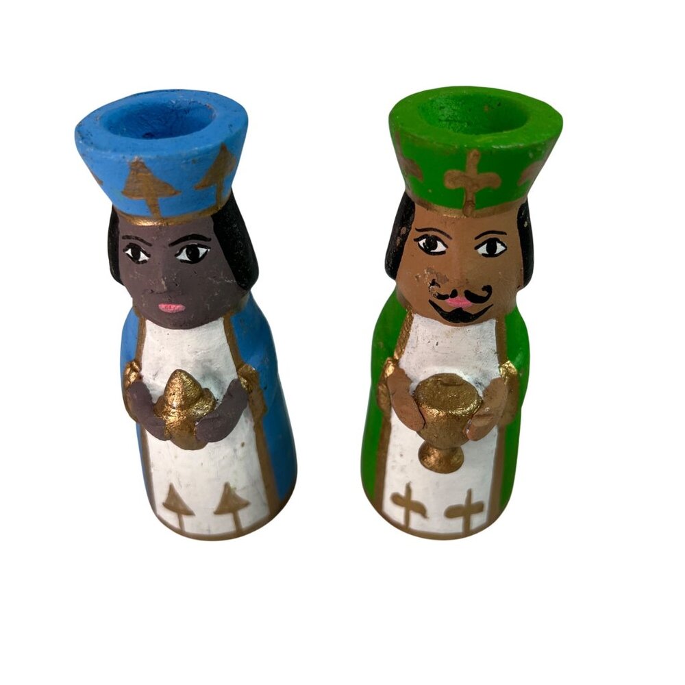 Hand-Painted Ceramic Nativity Set With 12 Pieces - Picture 7 of 13